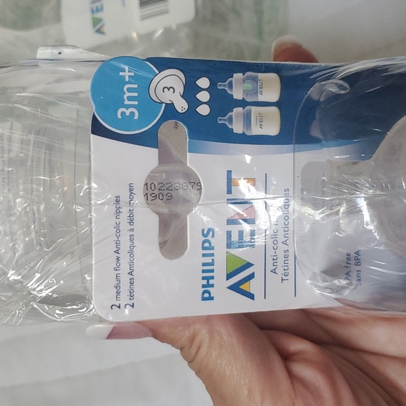 NWT Philips AVENT anti-colic baby bottle nipples 3m+. - Picture 4 of 6